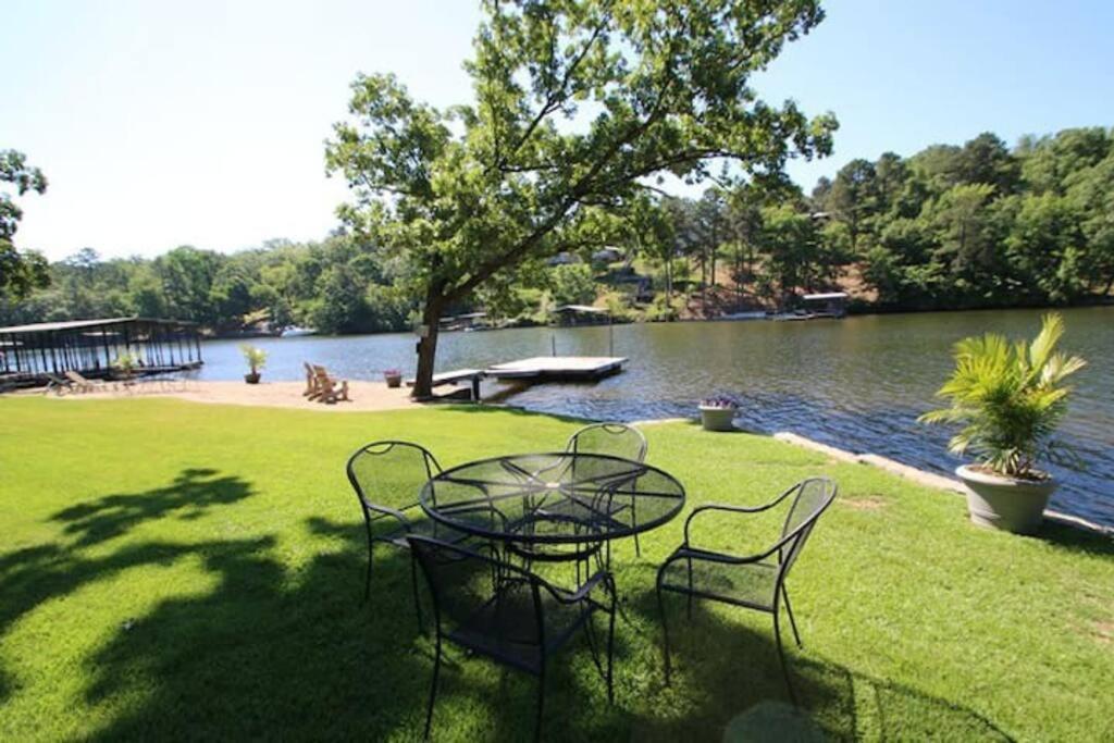 #02 - Unique Lakeside Studio Cottage- Pet Friendly Хот Спрингс Екстериор снимка