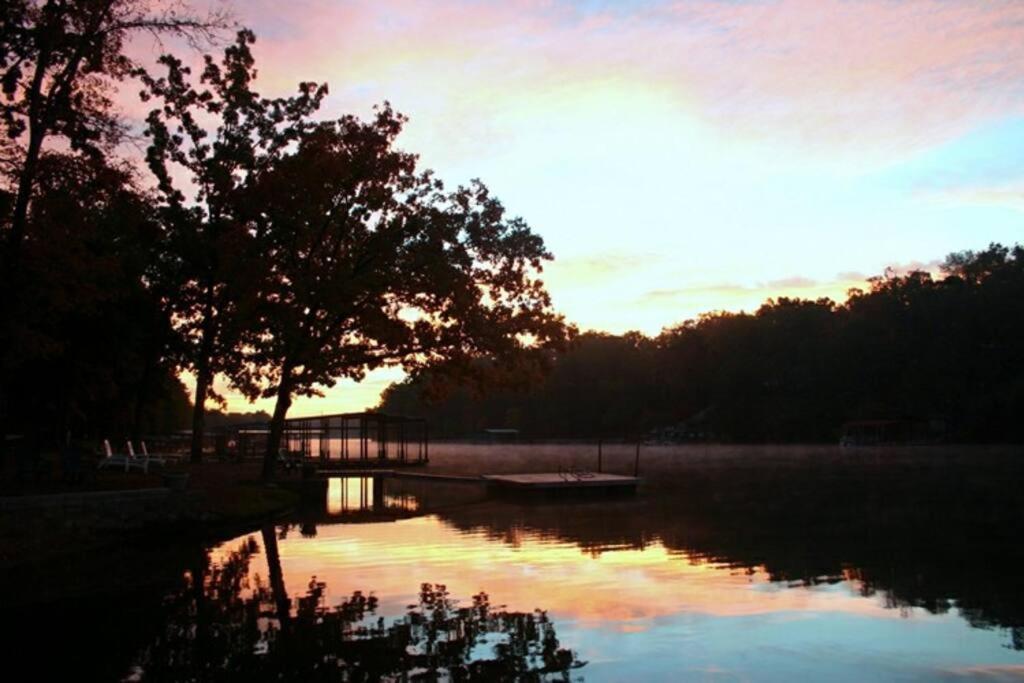 #02 - Unique Lakeside Studio Cottage- Pet Friendly Хот Спрингс Екстериор снимка