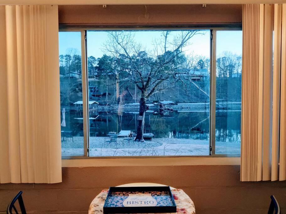 #02 - Unique Lakeside Studio Cottage- Pet Friendly Хот Спрингс Екстериор снимка