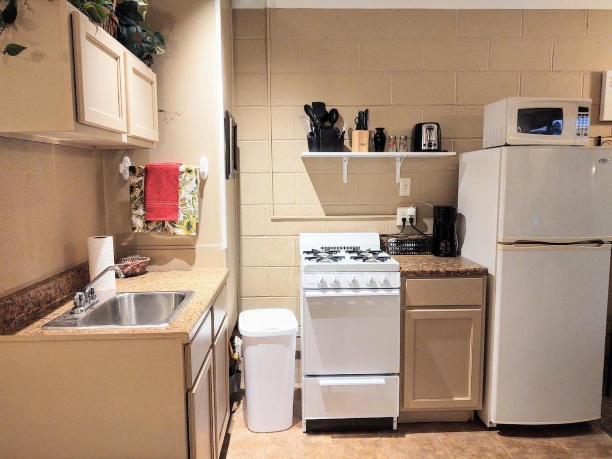 #02 - Unique Lakeside Studio Cottage- Pet Friendly Хот Спрингс Екстериор снимка